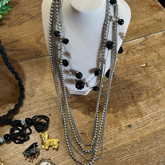Elegant Black and Gold/Silver Jewelry Bundle - Picture 9 of 16